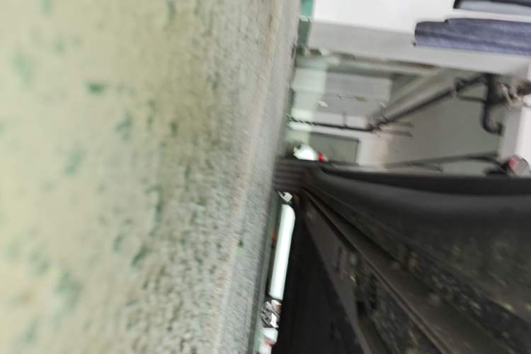 Used ONVO L60 2025 Model—60 kWh All-Wheel-Drive Version Left Side Sill