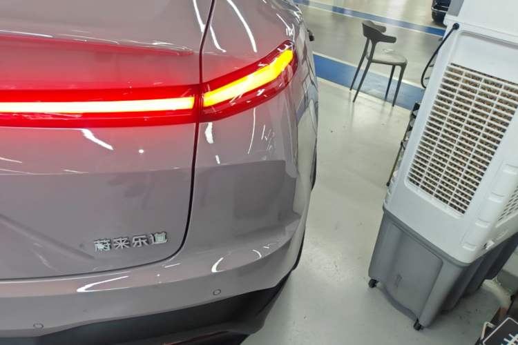 Used ONVO L60 2025 Model, 60kWh Violet Limited Edition Right Rear Taillight