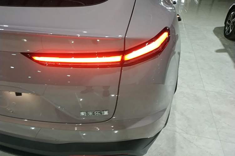Used ONVO L60 2025 Model—85 kWh Rear-Wheel-Drive Version Right Rear Taillight