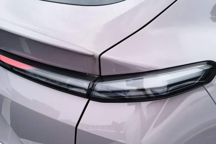 Used ONVO L60 2025 Model, 60kWh Violet Limited Edition Right Rear Taillight