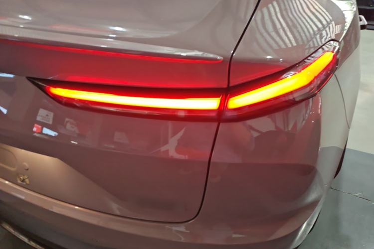Used ONVO L60 2025 Model—60 kWh Rear-Wheel-Drive Version Right Rear Taillight