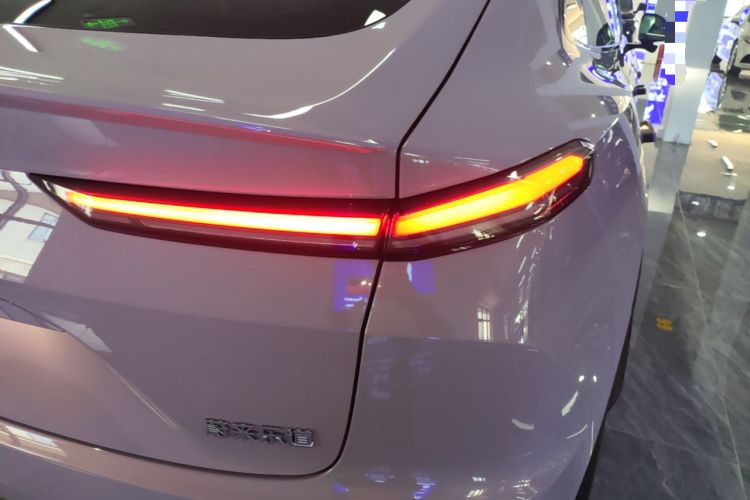 Used ONVO L60 2025 Model—60 kWh All-Wheel-Drive Version Right Rear Taillight