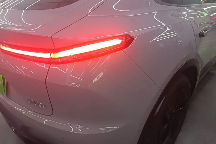 Used ONVO L60 2025 Model—60 kWh Rear-Wheel-Drive Version Right Rear Taillight