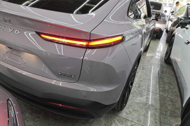 Used ONVO L60 2025 Model—60 kWh Rear-Wheel-Drive Version Right Rear Taillight