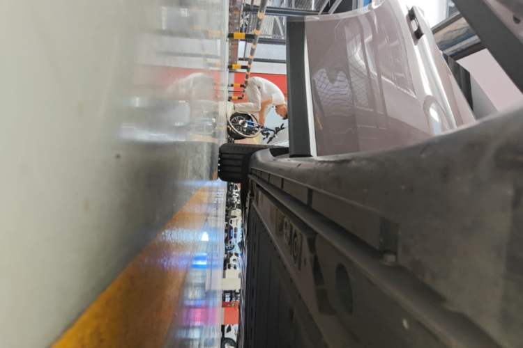 Used ONVO L60 2025 Model—60 kWh Rear-Wheel-Drive Version Right Side Sill