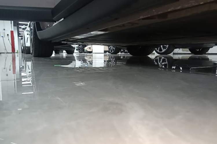 Used ONVO L60 2025 Model—60 kWh Rear-Wheel-Drive Version Right Side Sill