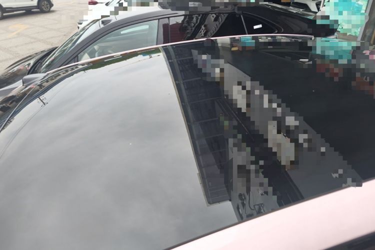 Used ONVO L60 2025 Model—60 kWh Rear-Wheel-Drive Version Roof