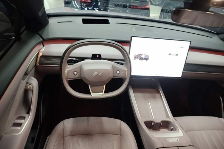 Used ONVO L60 2025 Model—60 kWh Rear-Wheel-Drive Version Steering Wheel