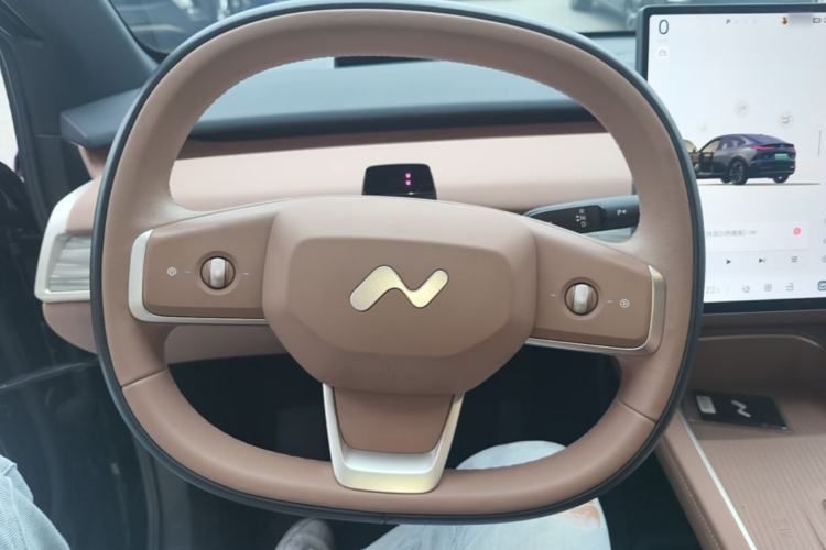 Used ONVO L60 2025 Model—60 kWh Rear-Wheel-Drive Version Steering Wheel