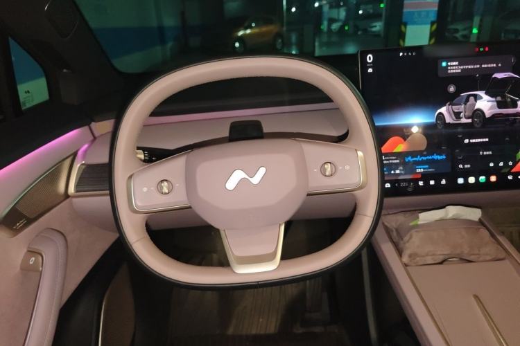 Used ONVO L60 2025 Model—60 kWh Rear-Wheel-Drive Version Steering Wheel