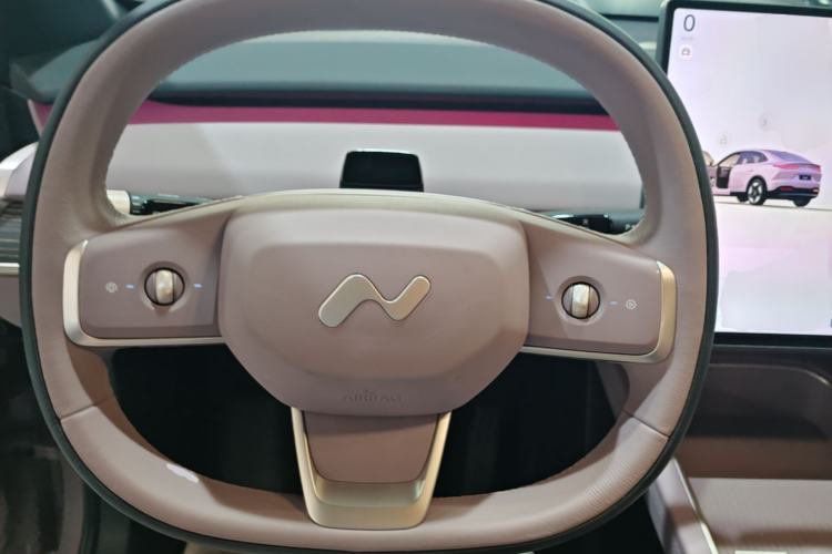 Used ONVO L60 2025 Model—60 kWh Rear-Wheel-Drive Version Steering Wheel