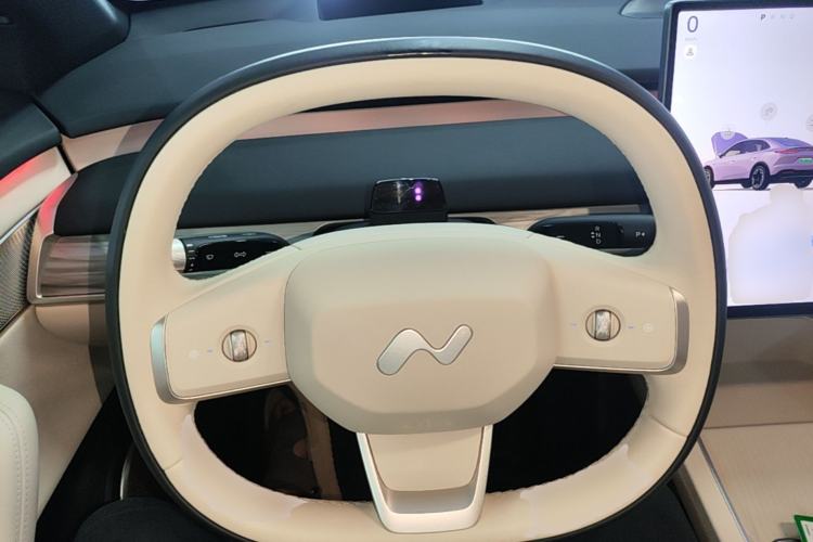 Used ONVO L60 2025 Model—60 kWh All-Wheel-Drive Version Steering Wheel