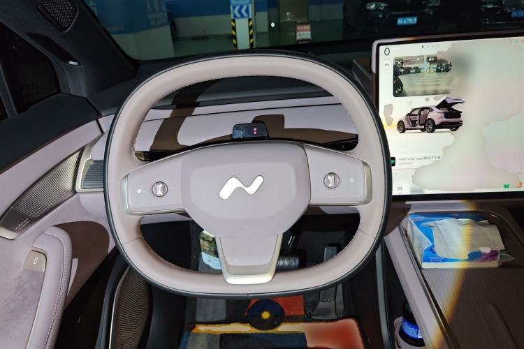 Used ONVO L60 2025 Model—60 kWh Rear-Wheel-Drive Version Steering Wheel