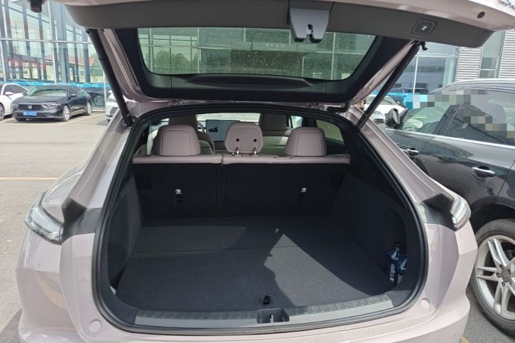 Used ONVO L60 2025 Model, 60kWh Violet Limited Edition Trunk