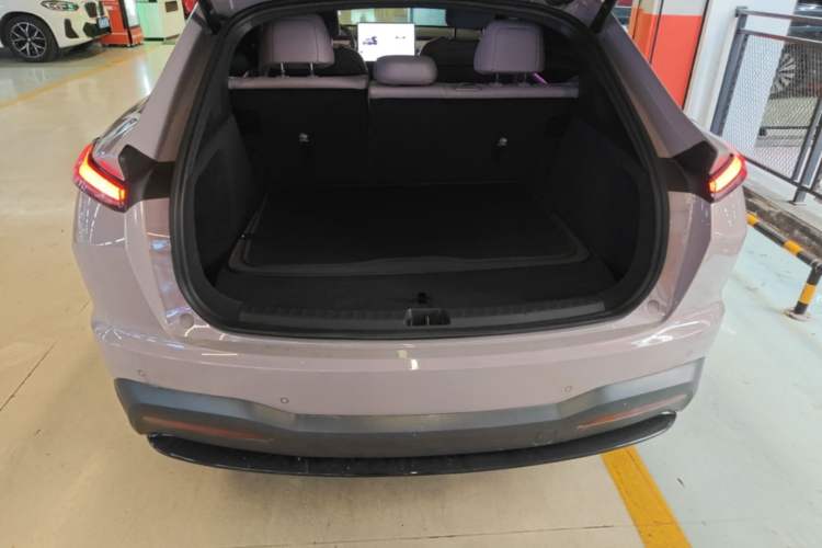 Used ONVO L60 2025 Model—60 kWh Rear-Wheel-Drive Version Trunk