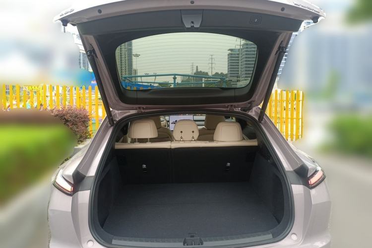 Used ONVO L60 2025 Model—60 kWh Rear-Wheel-Drive Version Trunk