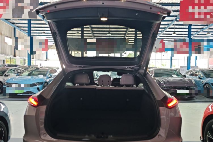 Used ONVO L60 2025 Model—60 kWh Rear-Wheel-Drive Version Trunk