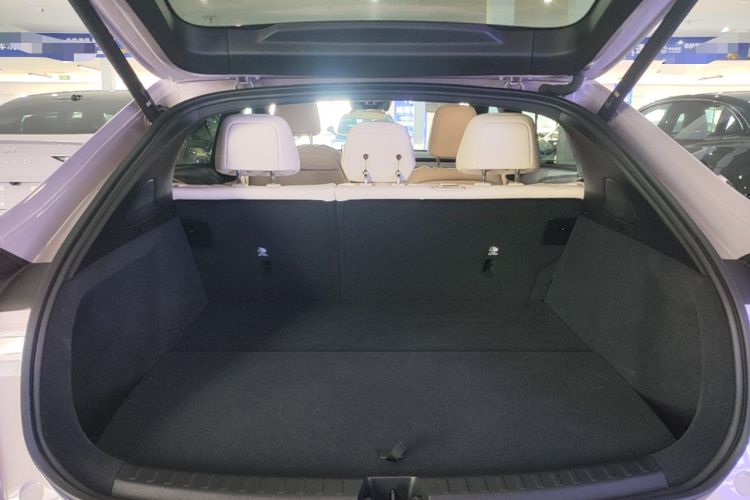 Used ONVO L60 2025 Model—60 kWh All-Wheel-Drive Version Trunk