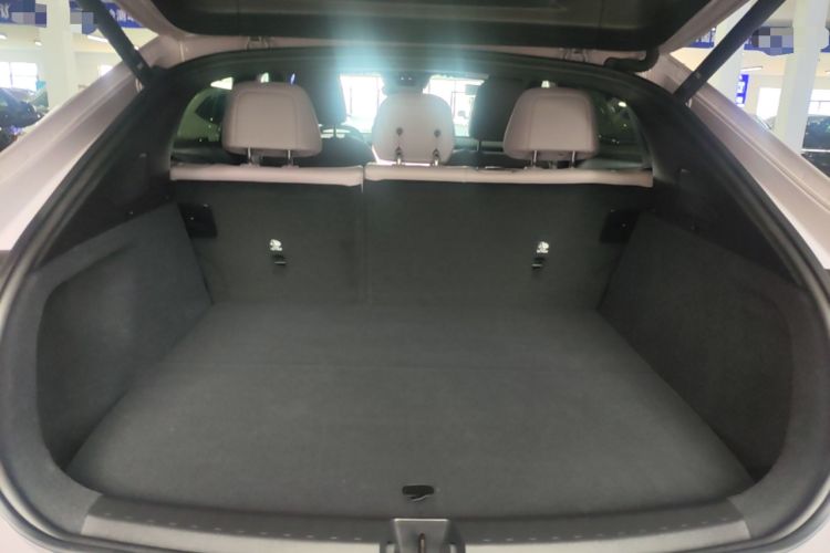Used ONVO L60 2025 Model—60 kWh All-Wheel-Drive Version Trunk