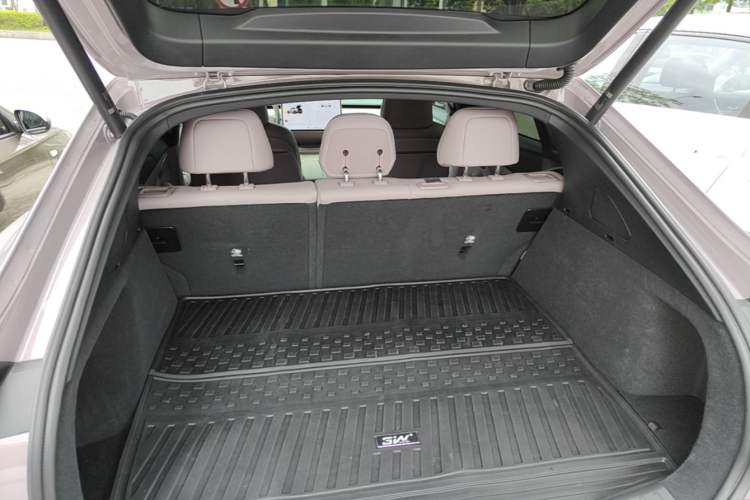 Used ONVO L60 2025 Model—60 kWh All-Wheel-Drive Version Trunk