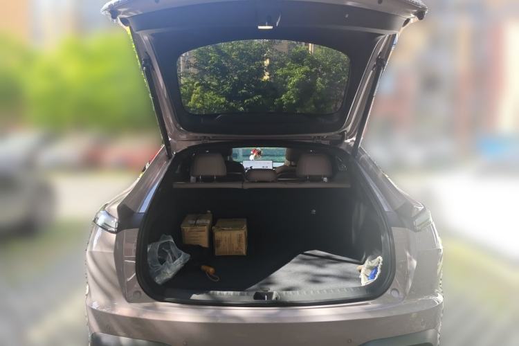 Used ONVO L60 2025 Model—60 kWh Rear-Wheel-Drive Version Trunk