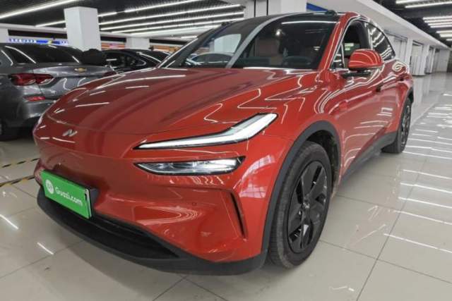Ojetý ONVO L60 2025 Model—60 kWh All-Wheel-Drive Version