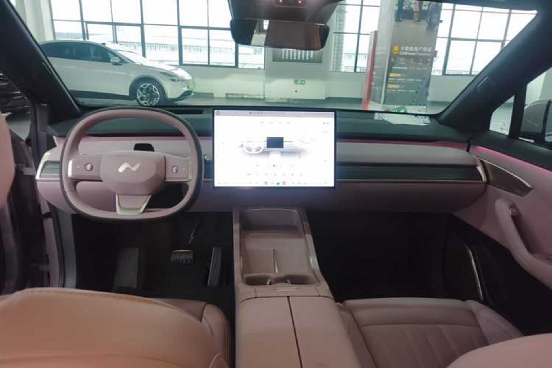 Used ONVO L60 2025 Model—60 kWh Rear-Wheel-Drive Version Center Console