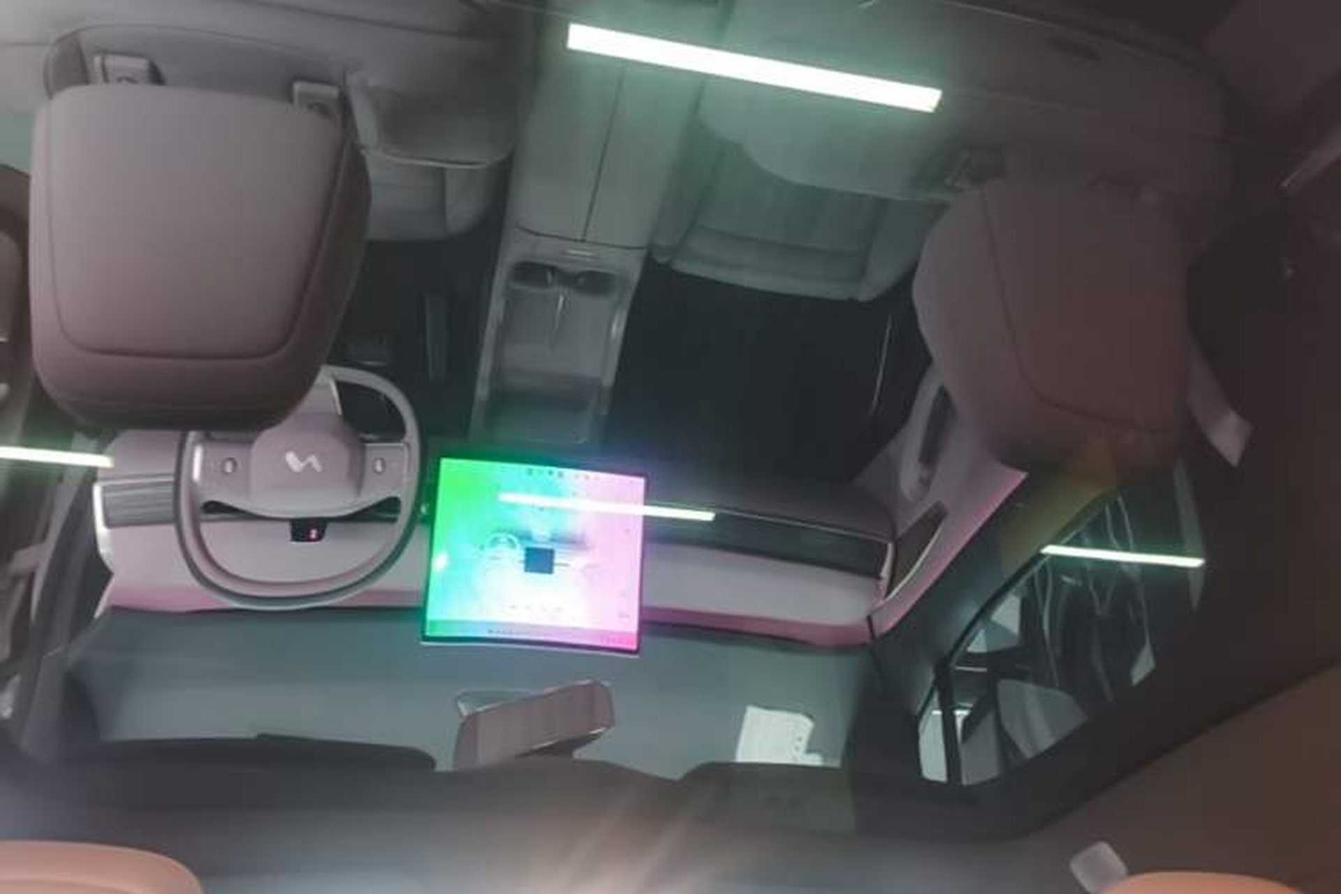 Used ONVO L60 2025 Model—60 kWh Rear-Wheel-Drive Version Headliner