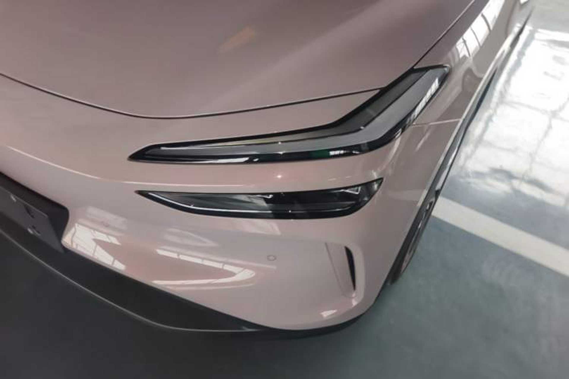Used ONVO L60 2025 Model—60 kWh Rear-Wheel-Drive Version Left Front Headlight
