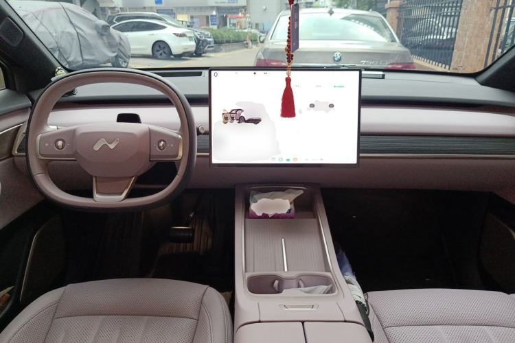 Used ONVO L60 2025 Model—60 kWh Rear-Wheel-Drive Version Center Console