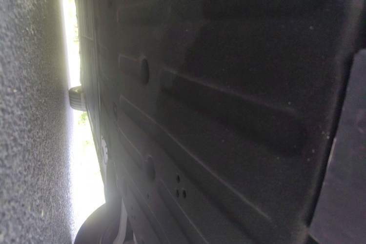 Used ONVO L60 2025 Model—60 kWh Rear-Wheel-Drive Version Chassis Front