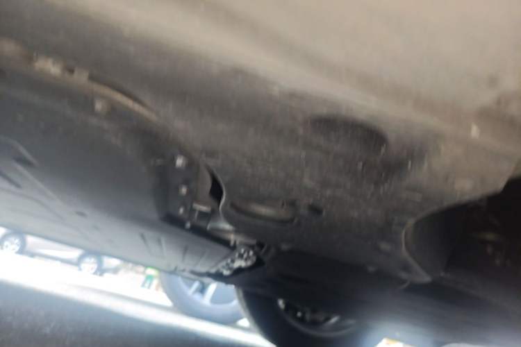 Used ONVO L60 2025 Model—85 kWh Rear-Wheel-Drive Version Chassis Front Right
