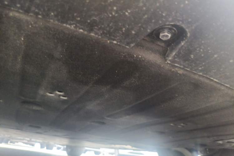 Used ONVO L60 2025 Model—85 kWh Rear-Wheel-Drive Version Chassis Front