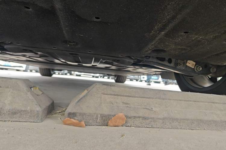 Used ONVO L60 2025 Model—60 kWh Rear-Wheel-Drive Version Chassis Rear