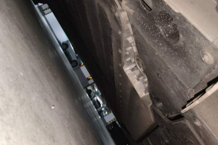 Used ONVO L60 2025 Model—60 kWh Rear-Wheel-Drive Version Chassis Rear Left