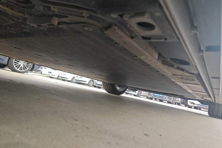 Used ONVO L60 2025 Model—60 kWh Rear-Wheel-Drive Version Chassis Rear Right