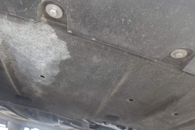 Used ONVO L60 2025 Model—85 kWh Rear-Wheel-Drive Version Chassis Rear