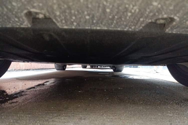 Used ONVO L60 2025 Model—60 kWh Rear-Wheel-Drive Version Chassis Rear
