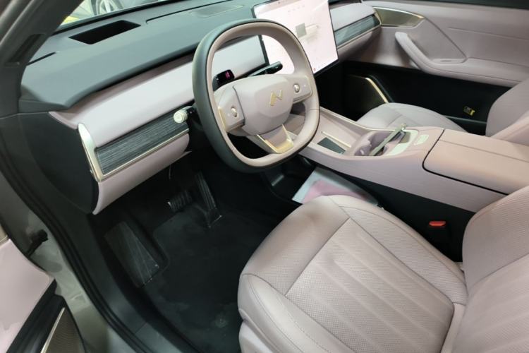 Used ONVO L60 2025 Model—60 kWh Rear-Wheel-Drive Version Driver Seat