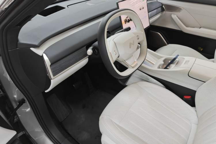 Used ONVO L60 2025 Model—60 kWh All-Wheel-Drive Version Driver Seat