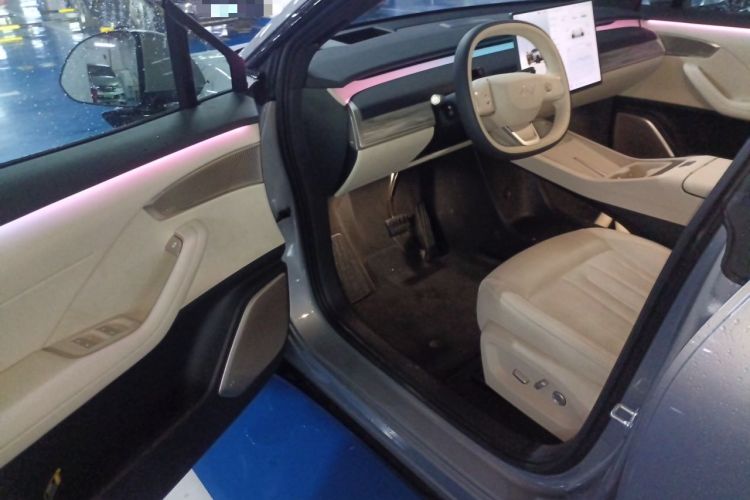 Used ONVO L60 2025 Model—60 kWh All-Wheel-Drive Version Driver Seat