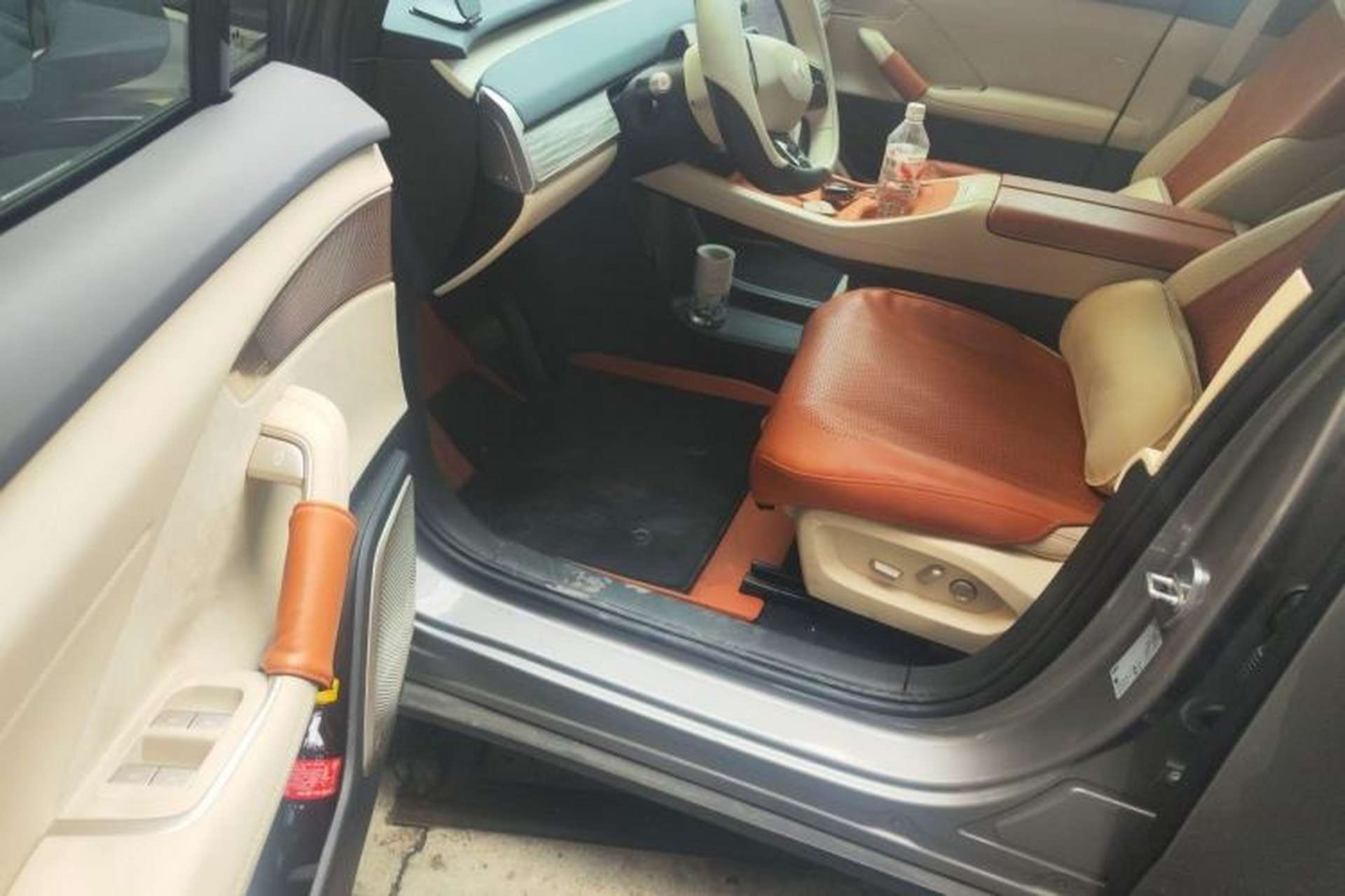 Used ONVO L60 2025 Model—60 kWh Rear-Wheel-Drive Version Driver Seat