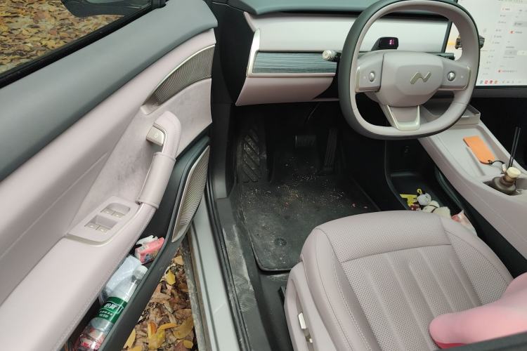 Used ONVO L60 2025 Model—85 kWh Rear-Wheel-Drive Version Driver Seat