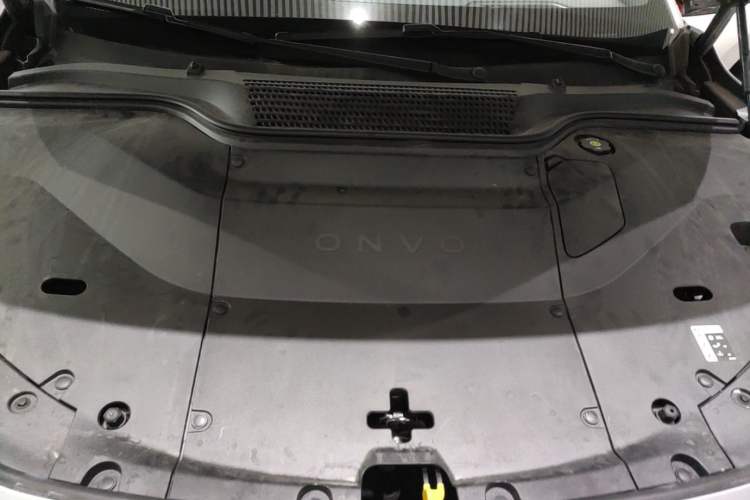 Used ONVO L60 2025 Model—60 kWh Rear-Wheel-Drive Version Engine Bay
