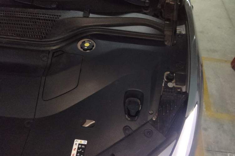 Used ONVO L60 2025 Model—60 kWh Rear-Wheel-Drive Version Engine Bay Left