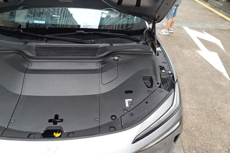 Used ONVO L60 2025 Model—60 kWh Rear-Wheel-Drive Version Engine Bay Left