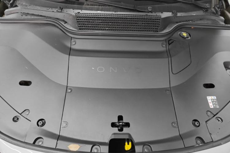 Used ONVO L60 2025 Model—60 kWh All-Wheel-Drive Version Engine Bay