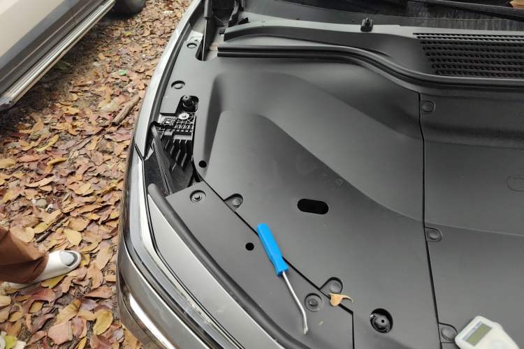 Used ONVO L60 2025 Model—85 kWh Rear-Wheel-Drive Version Engine Bay Right