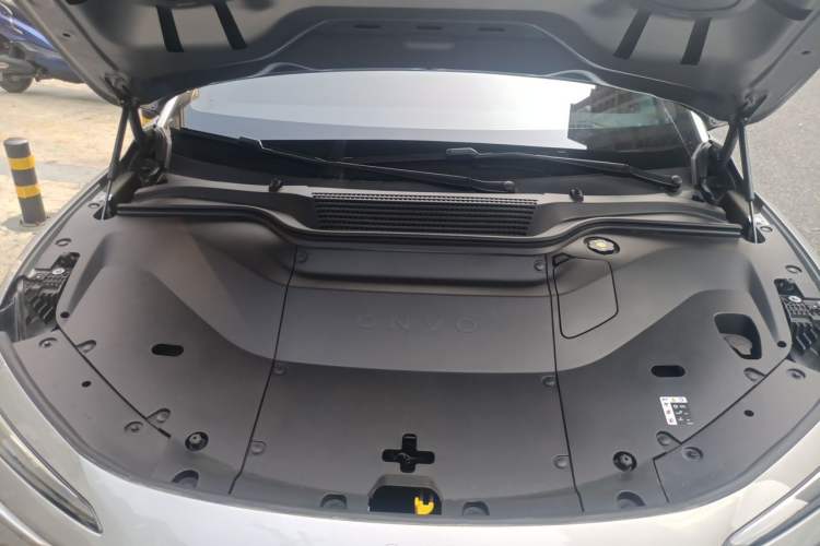 Used ONVO L60 2025 Model—85 kWh Rear-Wheel-Drive Version Engine Bay