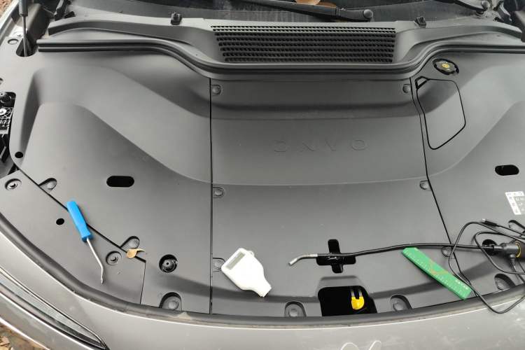 Used ONVO L60 2025 Model—85 kWh Rear-Wheel-Drive Version Engine Bay
